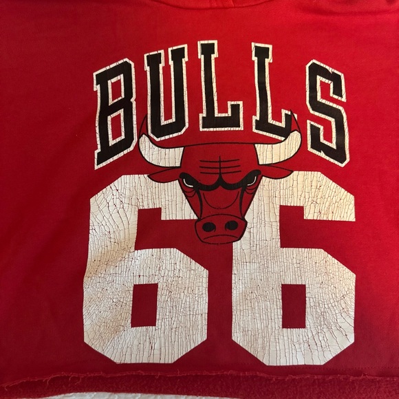 Chicago Bulls Cropped Hoodie - Size Medium - Picture 2 of 5